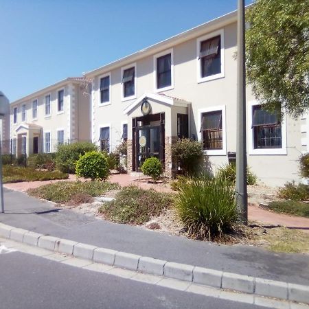 Bread And Barrel Guesthouse Bellville Cape Town Luaran gambar