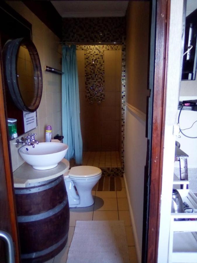 Bread And Barrel Guesthouse Bellville Cape Town Luaran gambar